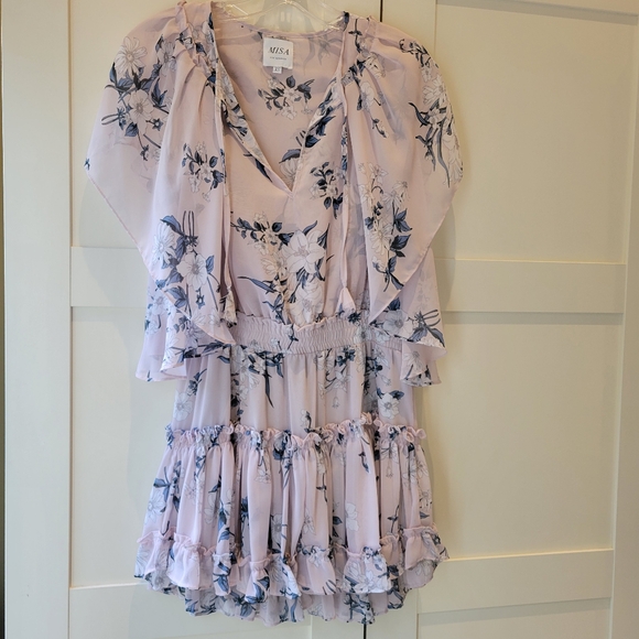 Misa Los Angeles Dresses & Skirts - Misa Los Angeles Lulla Floral Print Midi Flutter Sleeves Dress